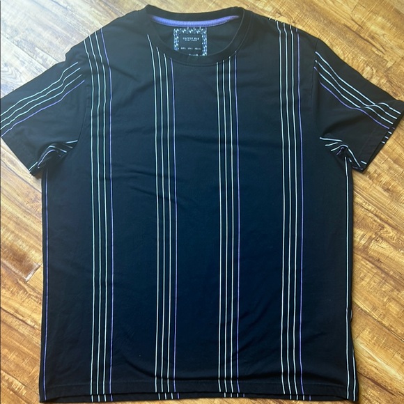Black Short Sleeve Tee Classic Style - Picture 1 of 7